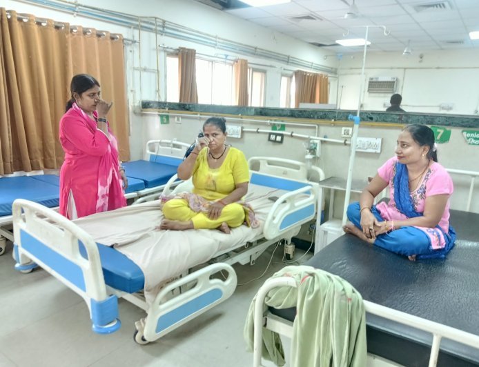 योग सहायकों ने मरीजों, परिजनों व विद्यार्थियों को करवाईं योग क्रियाएं, नियमित योग अपनाने के लिए किया प्रेरित*
