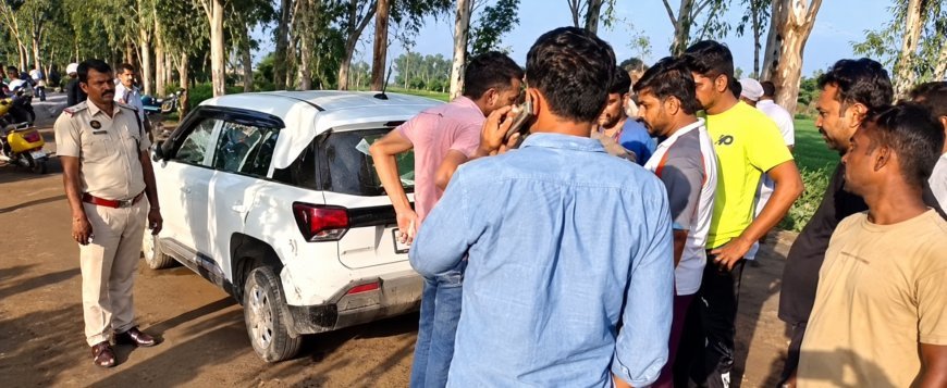 बारिश के छींटों पर विवाद, पूर्व डीएफओ की पत्थर मारकर हत्या