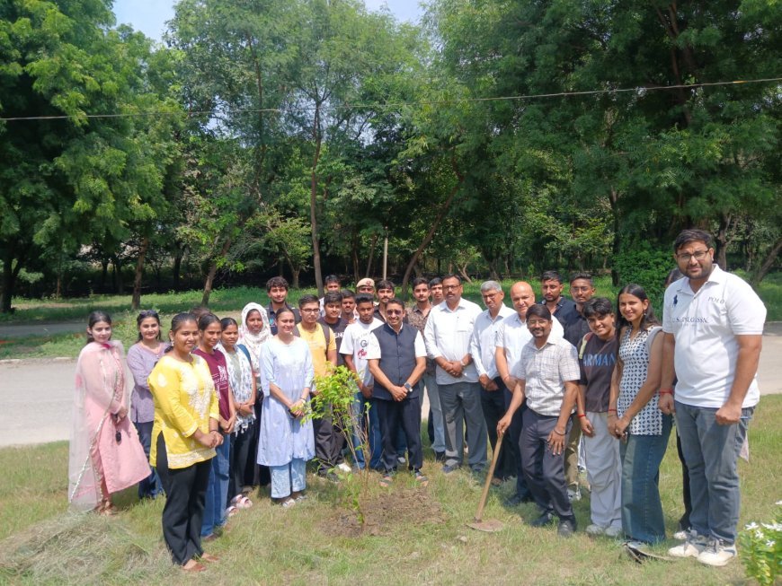 गणेश चतुर्थी के पावन अवसर पर स्पोर्ट्स यूनिवर्सिटी ऑफ हरियाणा में सोशल मीडिया टीम द्वारा पौधारोपण