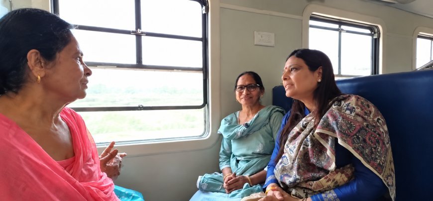 हाइड्रोजन ट्रेन में सवार हुईं भाजपा प्रदेश अध्यक्ष, बोलीं- आधुनिक दौर की ओर बढ़ रहा रेलवे