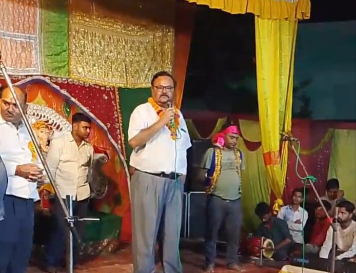 सिकंदरपुर कल्लू की रामलीला का संजय मिश्रा बबलू ने किया शुभारंभ, बोले—मर्यादा पुरुषोत्तम राम के आदर्श अपनाए समाज