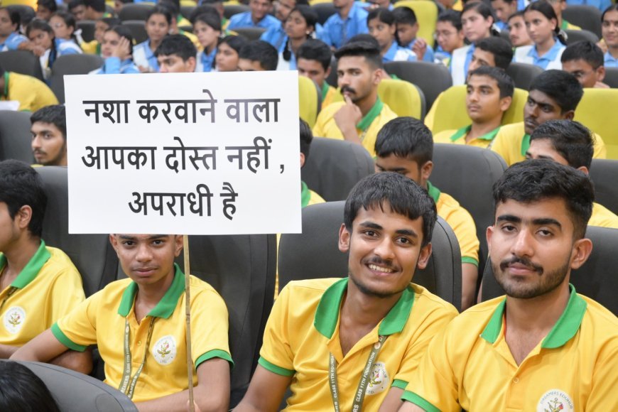 देहरादून : नशामुक्ति का संदेश लेकर गुजरात रवाना हुआ उत्तराखंड पुलिस का दल